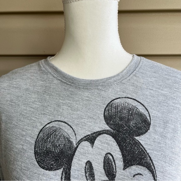 •Disney• Super Soft Mickey Mouse Tee Shirt - Size Large - Picture 4 of 7